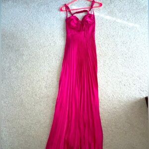 Hello Molly Classy Lover Maxi Dress Pink (NWT) SIZE SMALL